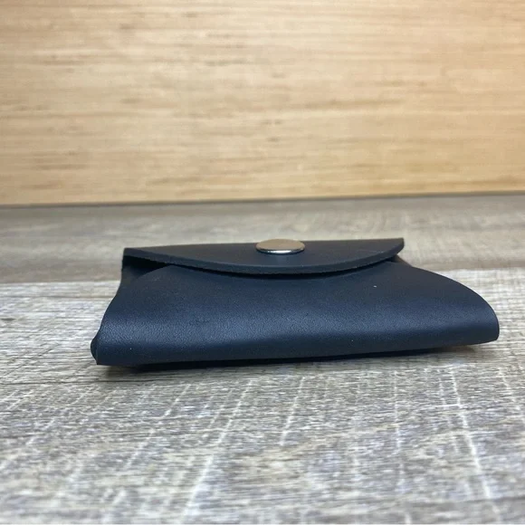 Leather Pouch, Business Card Holder, Rectangular Coin Pouch. Oil tan Black - Picture 6 of 7